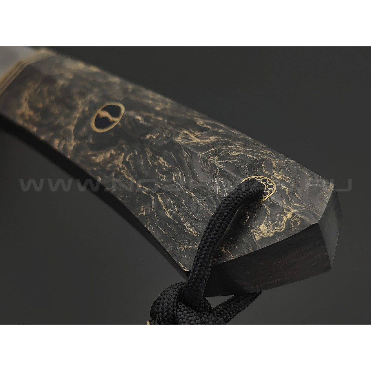 Волчий Век нож Гроза Custom сталь PGK WA, рукоять Carbon fiber dark matter gold, латунь, G10, мозаичные пины