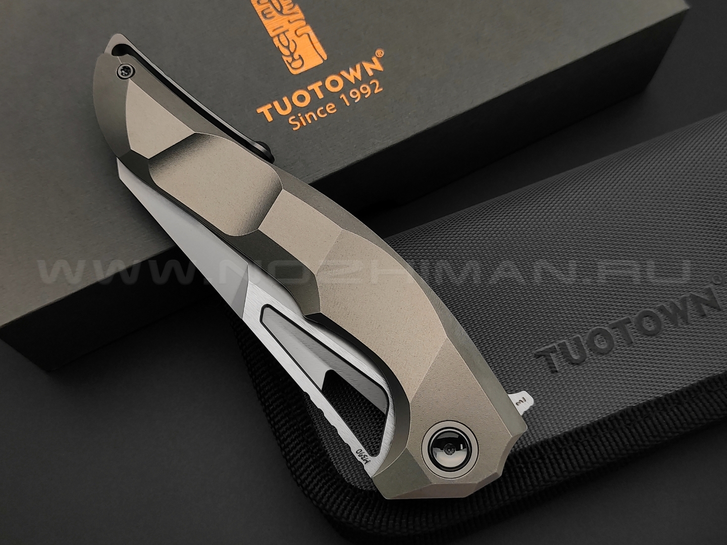 TuoTown нож Allosaurus Tanto mod Limited сталь M390 bead-blast & satin, рукоять Titanium TC4 Grey