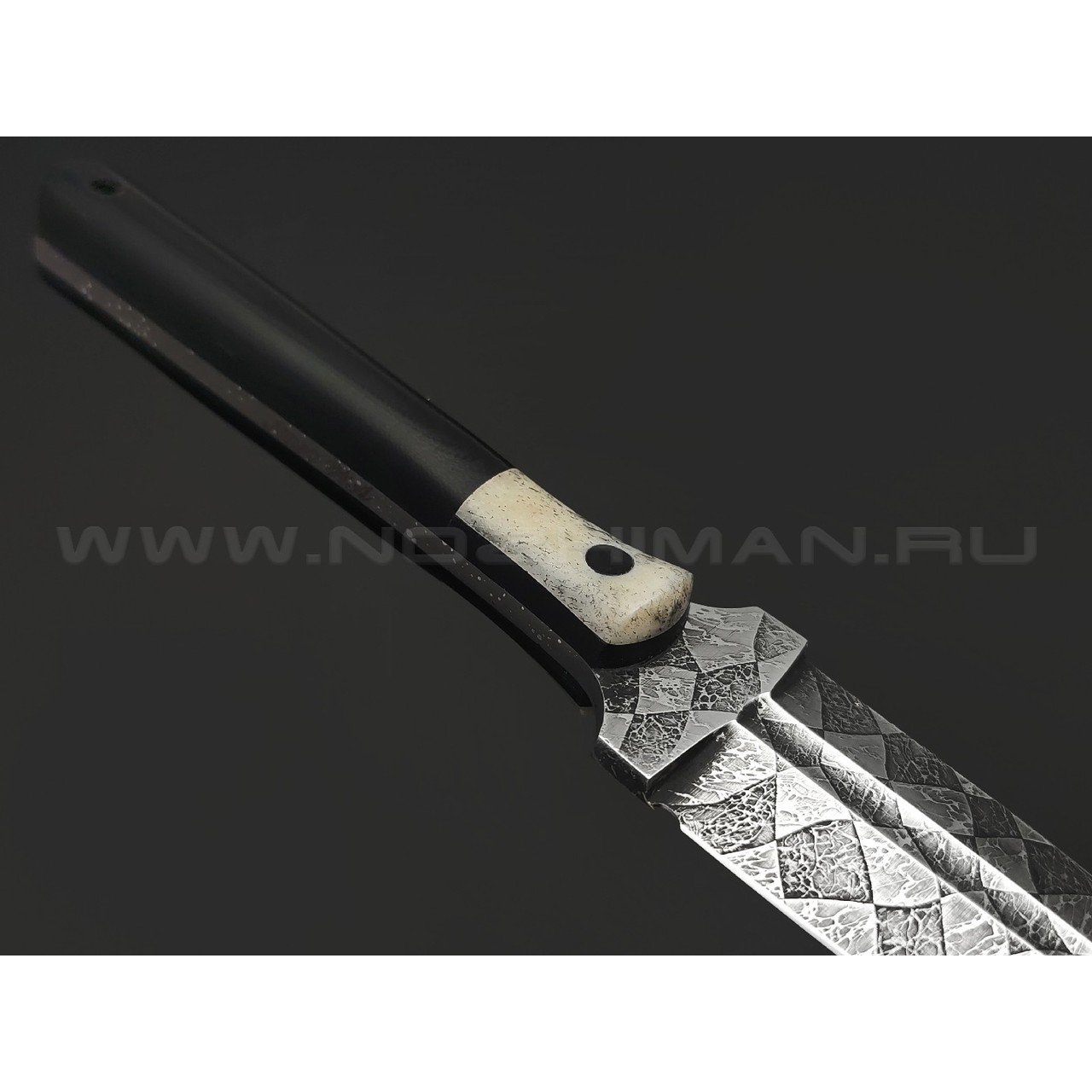 Волчий Век нож Кинжалойд Custom сталь N690 WA травление, рукоять Кость жирафа, G10 black, карбон