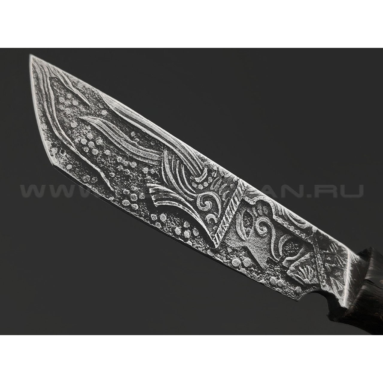 Волчий Век нож Бамбук сталь PGK WA травление, рукоять Carbon fiber dark matter gold