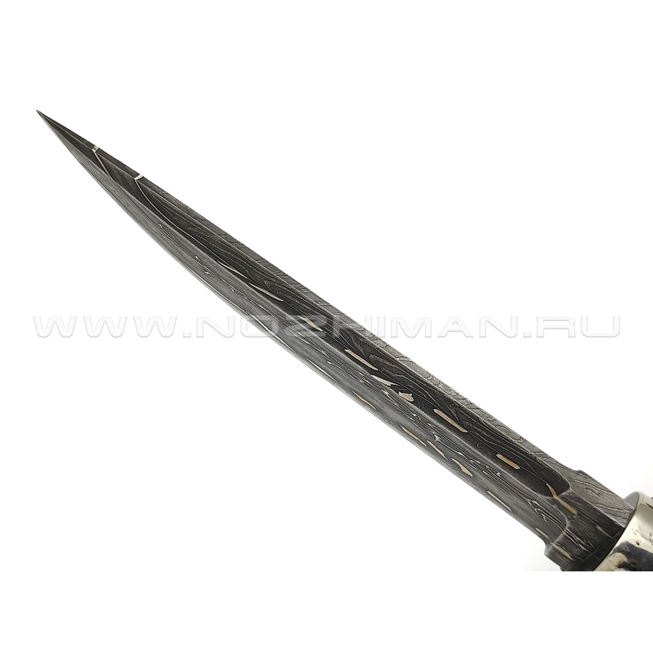 Корзун Александр нож Кабан сталь Мозаичный дамаск (Матвеев), рукоять Рог лося с резьбой, зуб мамонта, белый металл