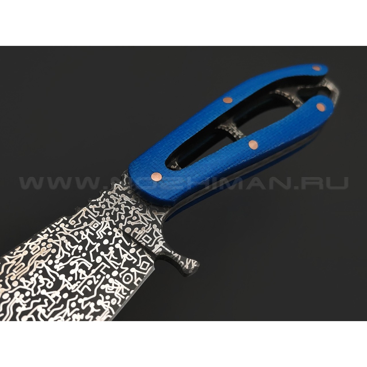1-й Цех нож Сиськи сталь 440C травление Камасутра, рукоять Синяя микарта