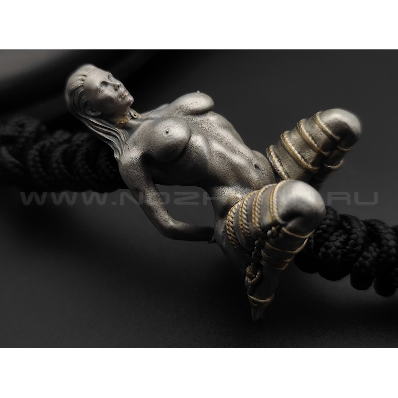 Волчий Век нож МасичЬка Custom Shibari Edition сталь M390 WA Худ.травление, рукоять G10 black, мозаичный пины