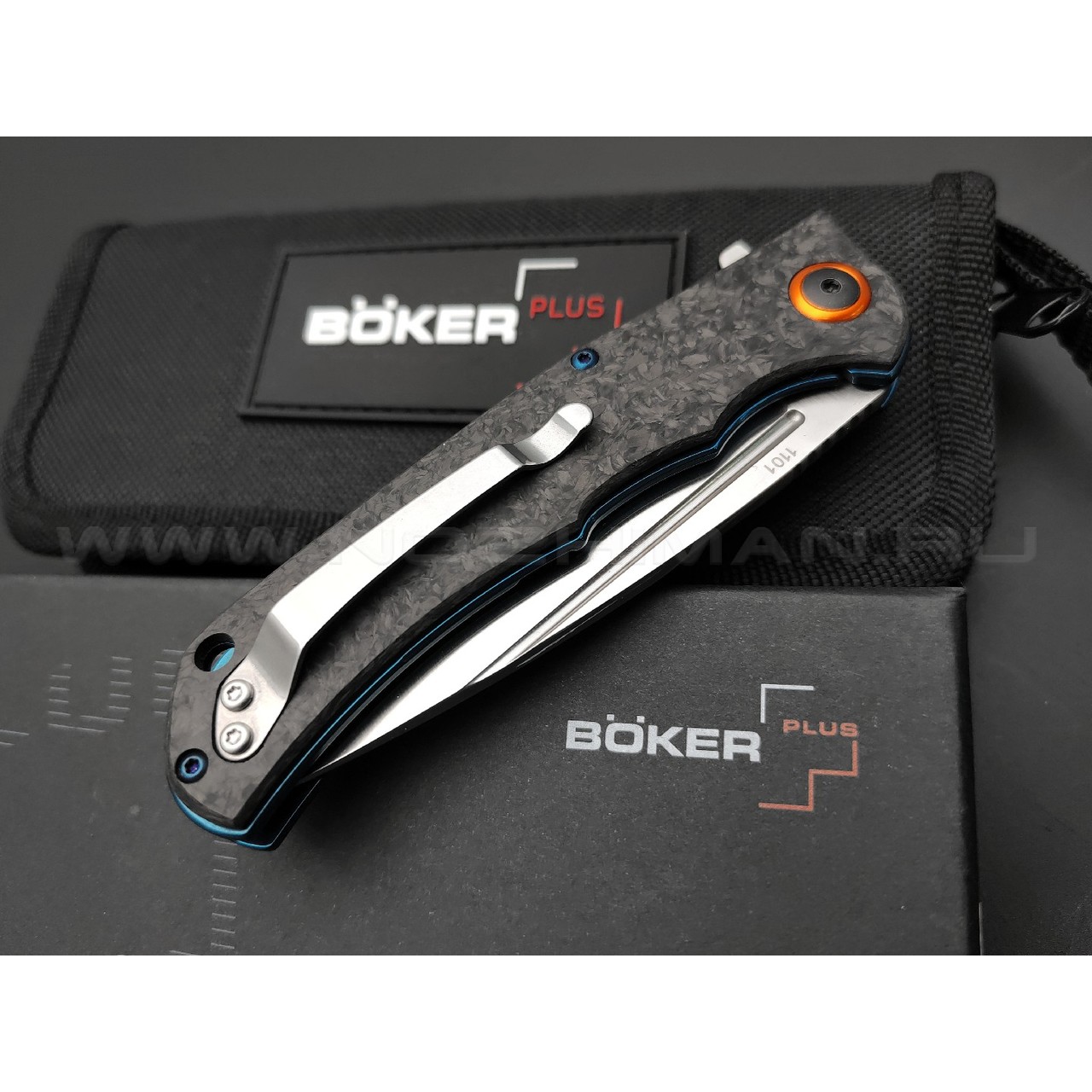 Нож Boker Plus Nubilum 01BO492 сталь D2, рукоять Carbon fiber