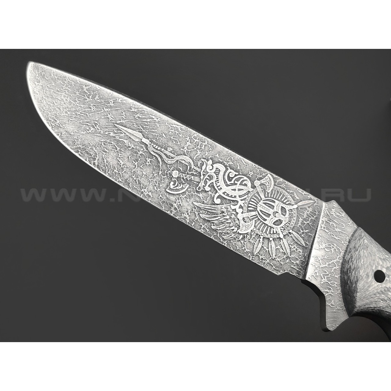 Волчий Век нож Команданте Tactical Custom сталь 95Х18 WA худ.травление, рукоять Silver twill, G10, пины карбон, мозаич.пин