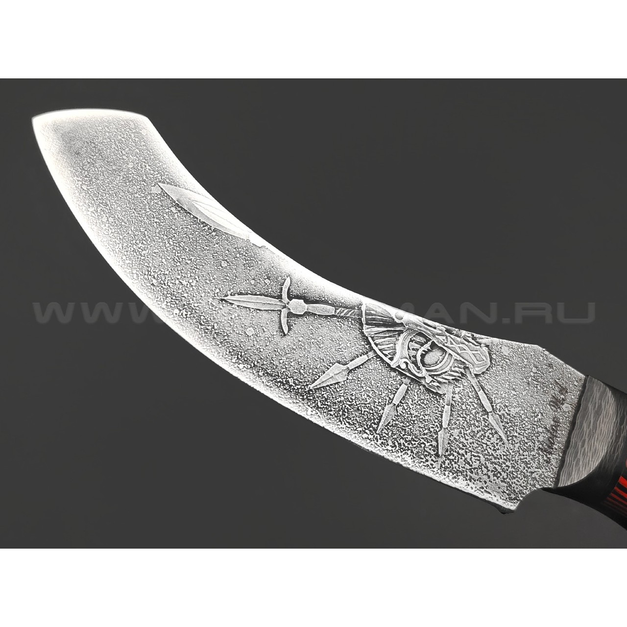 Волчий Век нож Кондрат 10 Custom сталь Niolox WA худ. травление, рукоять G10 black & red, карбон, пины карбон
