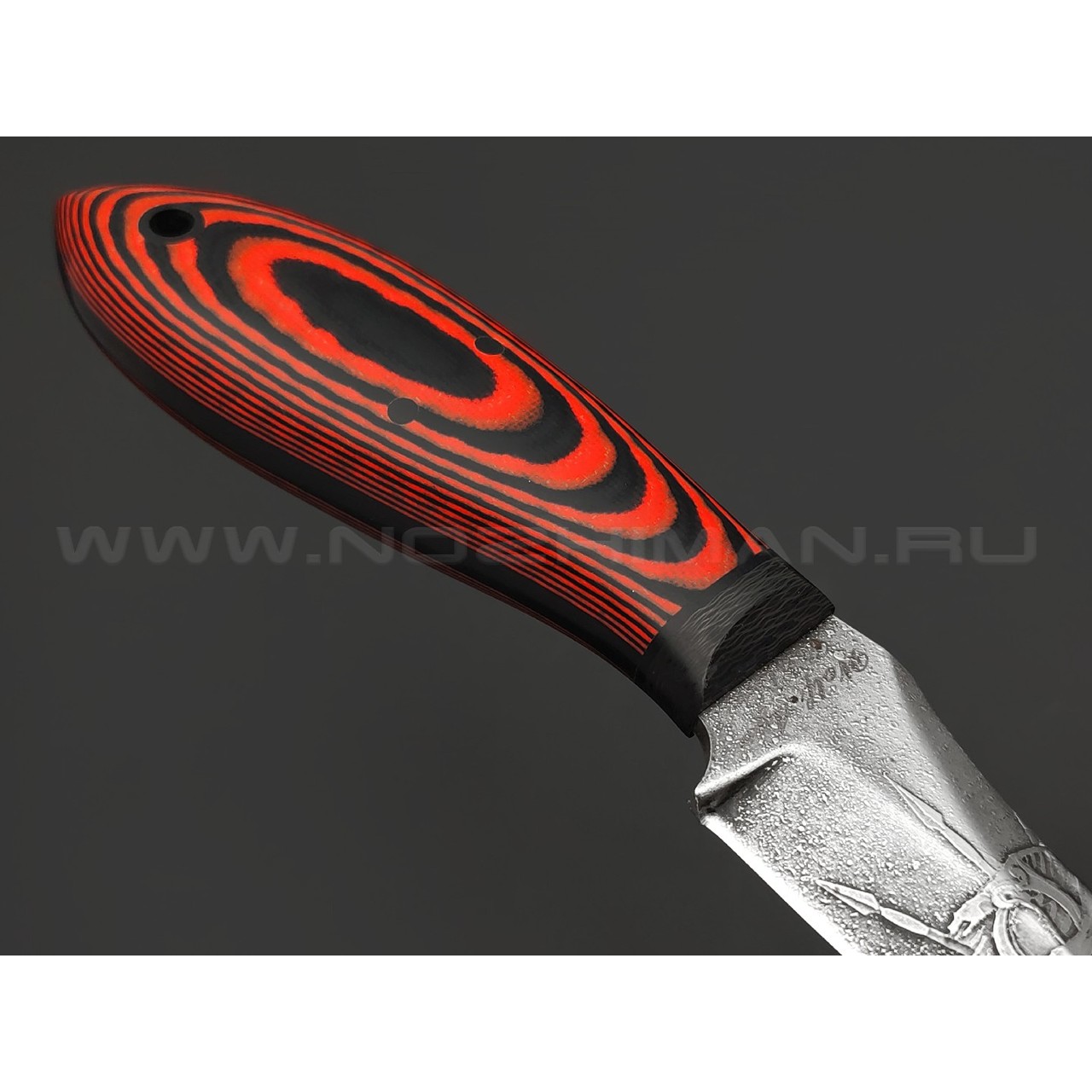 Волчий Век нож Кондрат 10 Custom сталь Niolox WA худ. травление, рукоять G10 black & red, карбон, пины карбон