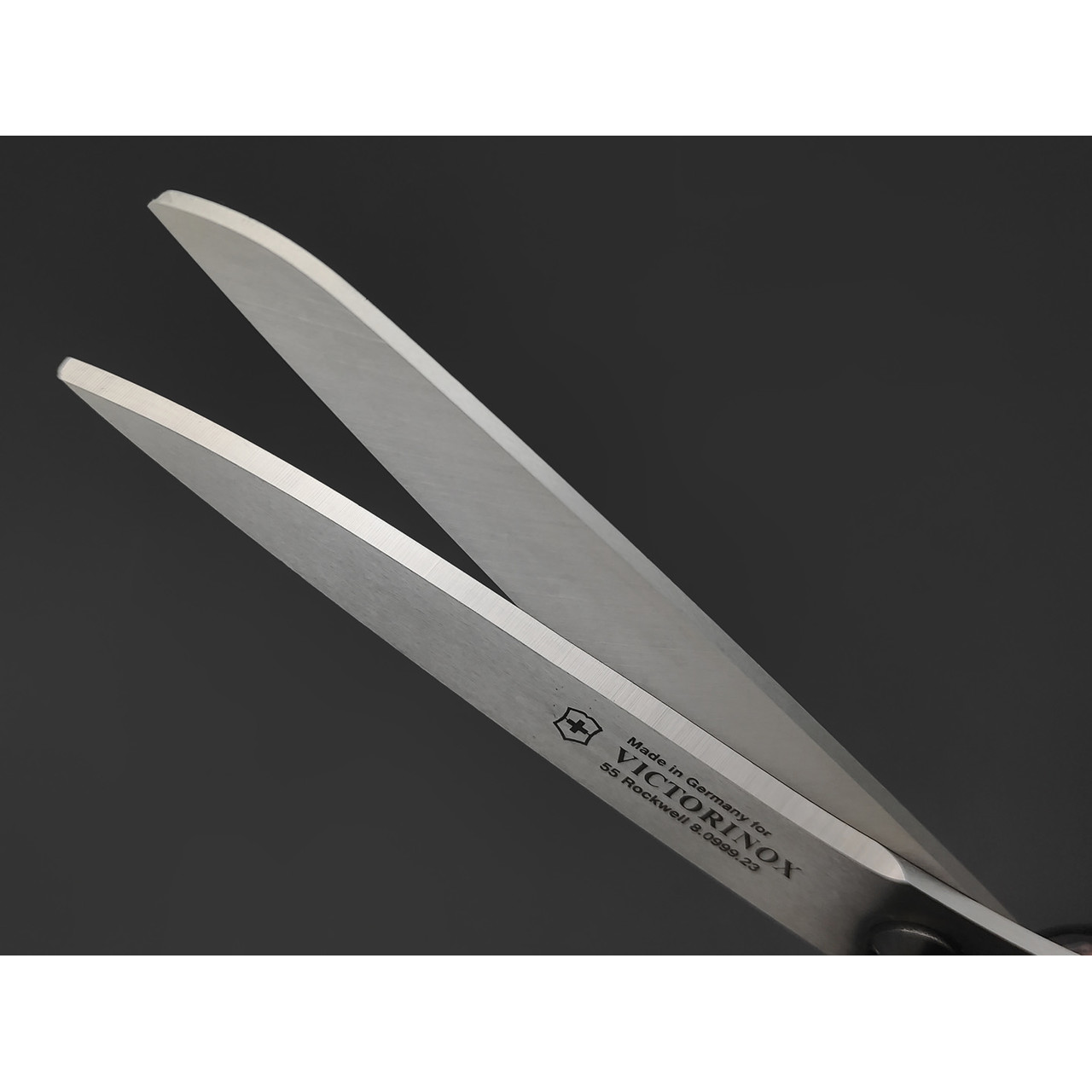 Victorinox ножницы изогнутые, универсальные 8.0999.23 black