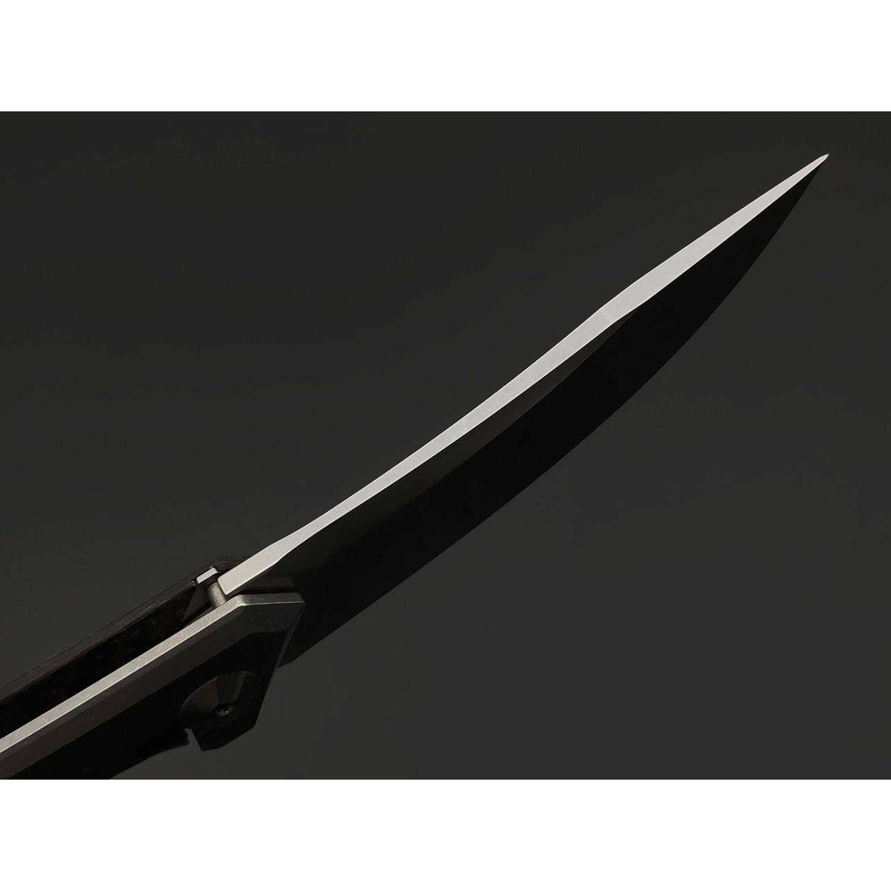 Zero Tolerance нож 0462 сталь CPM 20CV satin, рукоять Titanium, carbon fiber