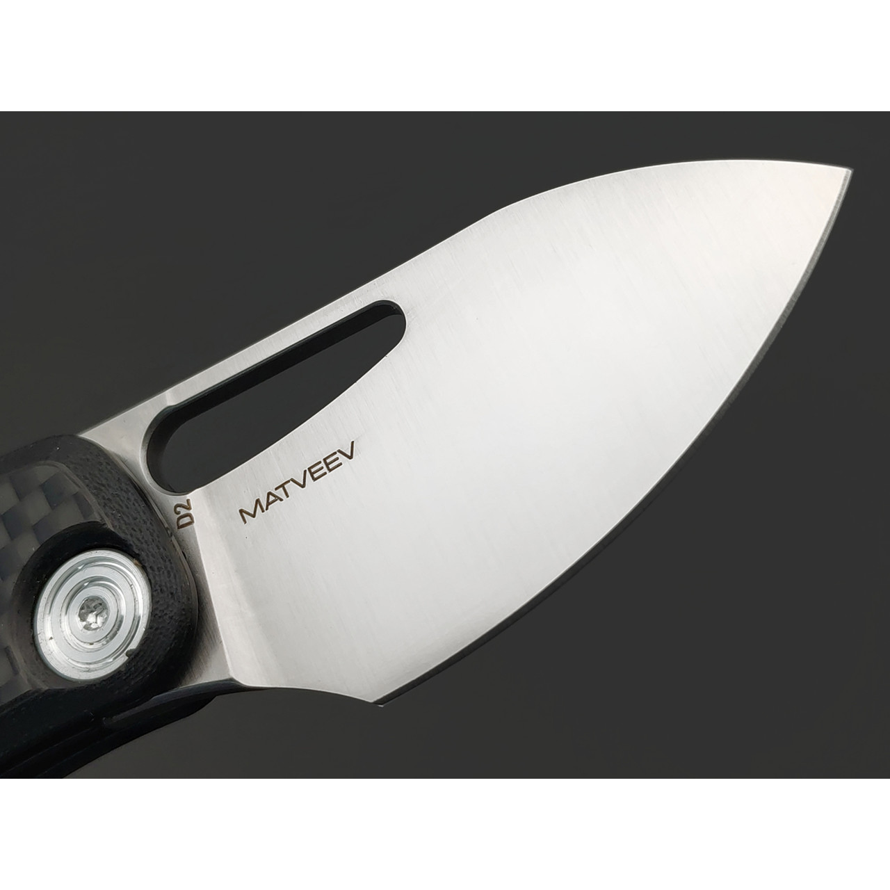 Нож BlackFox Nix BF-763 CF сталь D2, рукоять Carbon fiber