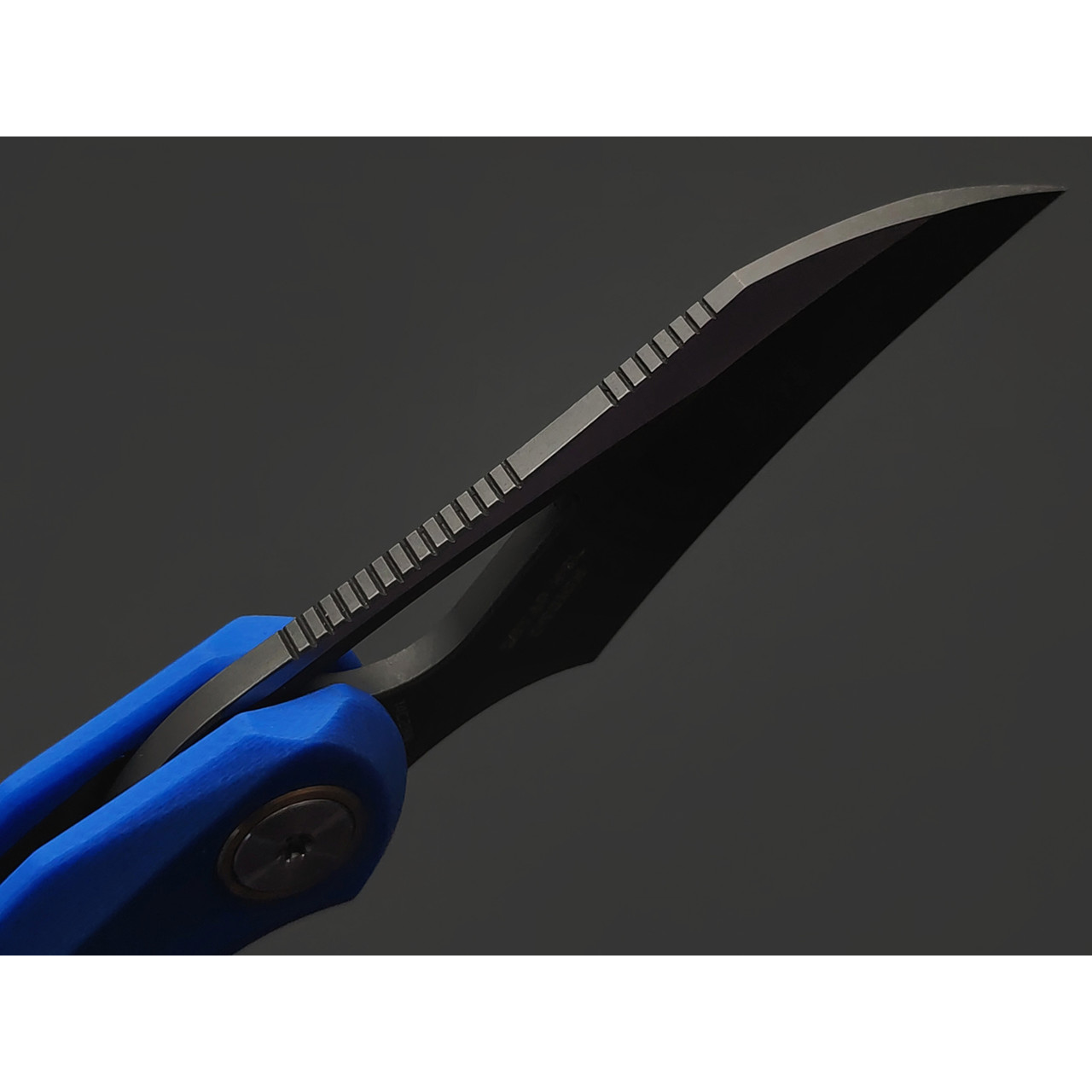 Нож Bestech Bihai BG53D-2 сталь 14C28N satin, рукоять G10 blue