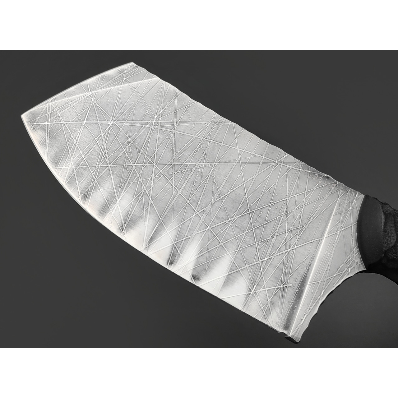 Волчий Век нож Бугай Custom сталь N690 WA художественное травление, Рукоять G10 black, пины карбон
