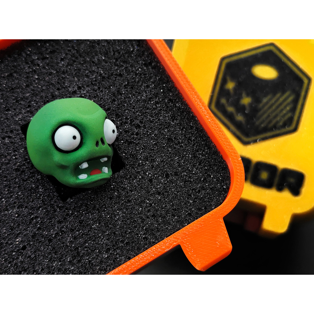 ERROR темлячная бусина 3D Zombie