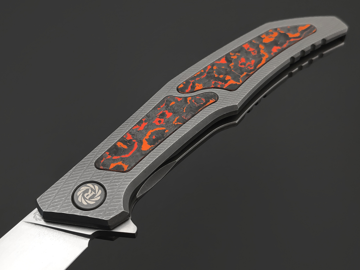 Neyris Knives складной нож Коа сталь CPM 3V, рукоять Titanium, Carbon fiber lava flow