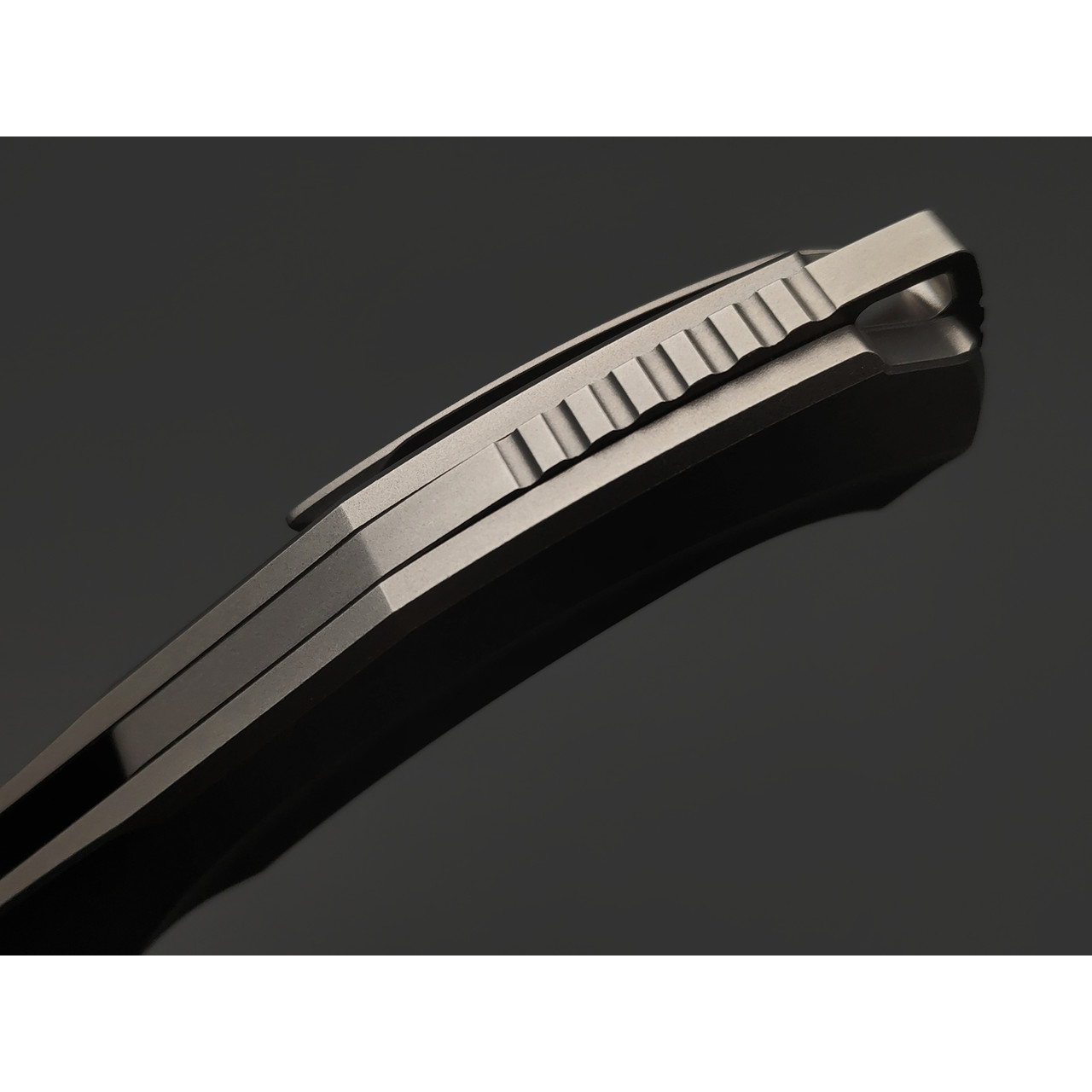 TuoTown складной нож Bicornis TBN-MSC сталь TMAX BB, рукоять Titanium TC4 Grey