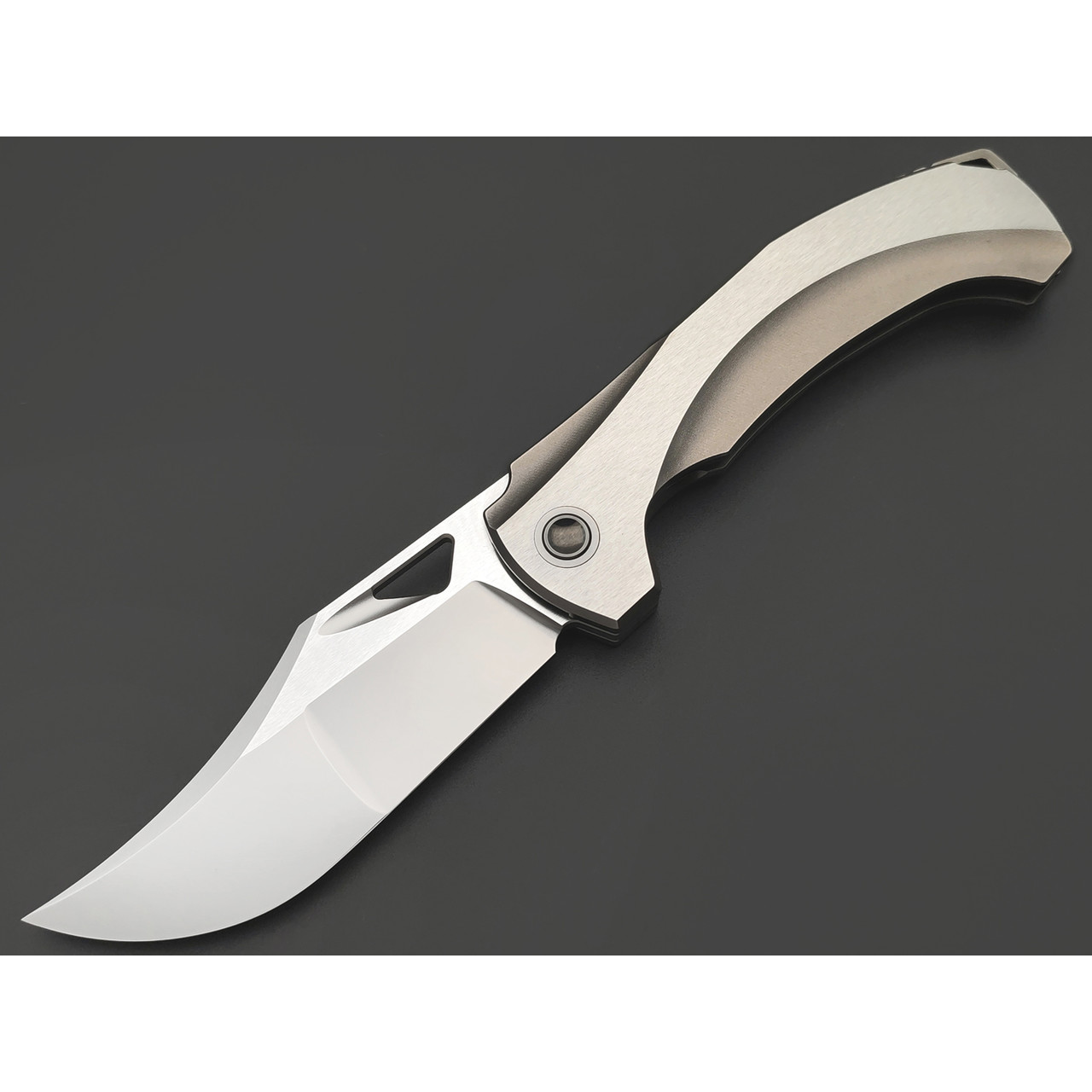 TuoTown складной нож Bicornis TBN-MSC сталь TMAX BB, рукоять Titanium TC4 Grey