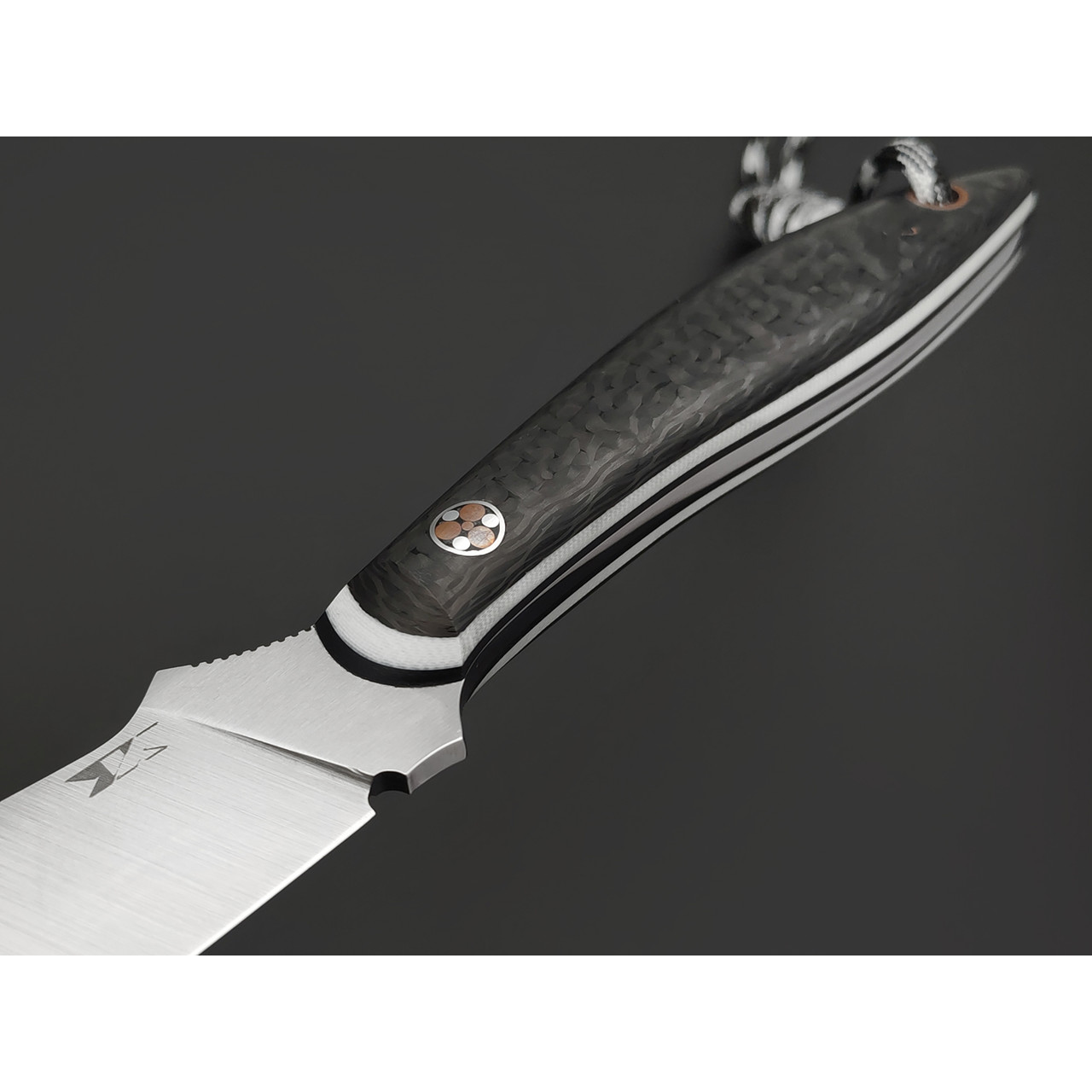 7 ножей нож Канадец сталь PGK satin, рукоять Carbon fiber, G10 black & white