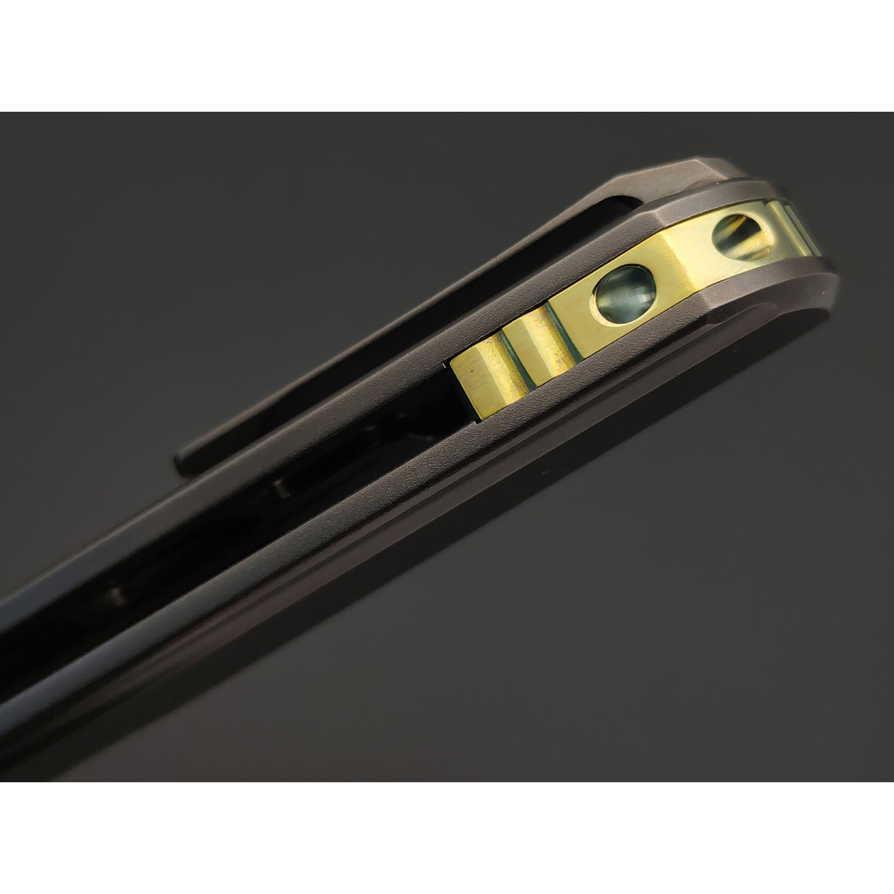 TuoTown складной нож Common TCM-SSM1 сталь Laminated SLD-Copper, рукоять Titanium TC4 Graphite