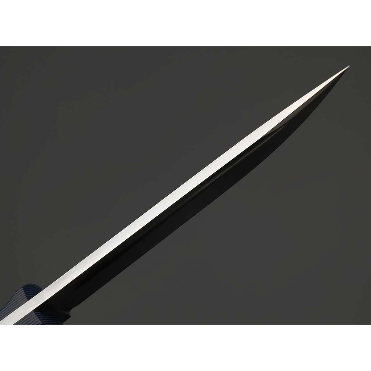 Град Горький нож Пукко сталь D2 satin, рукоять G10 black & blue, латунь
