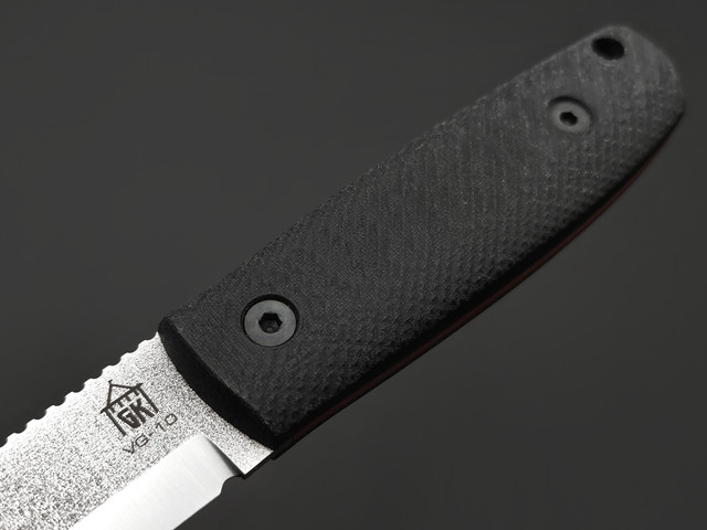 Град Горький нож Техно-Томми сталь VG-10 satin, спуски сканди, рукоять Micarta black, G10 red