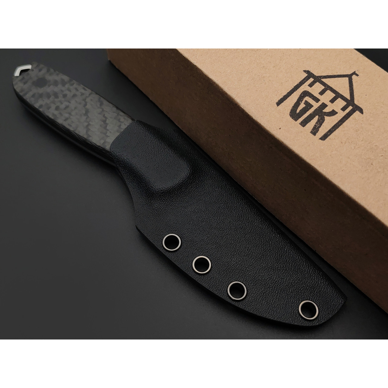 Град Горький нож Шейный сталь VG-10 satin, рукоять Carbon fiber