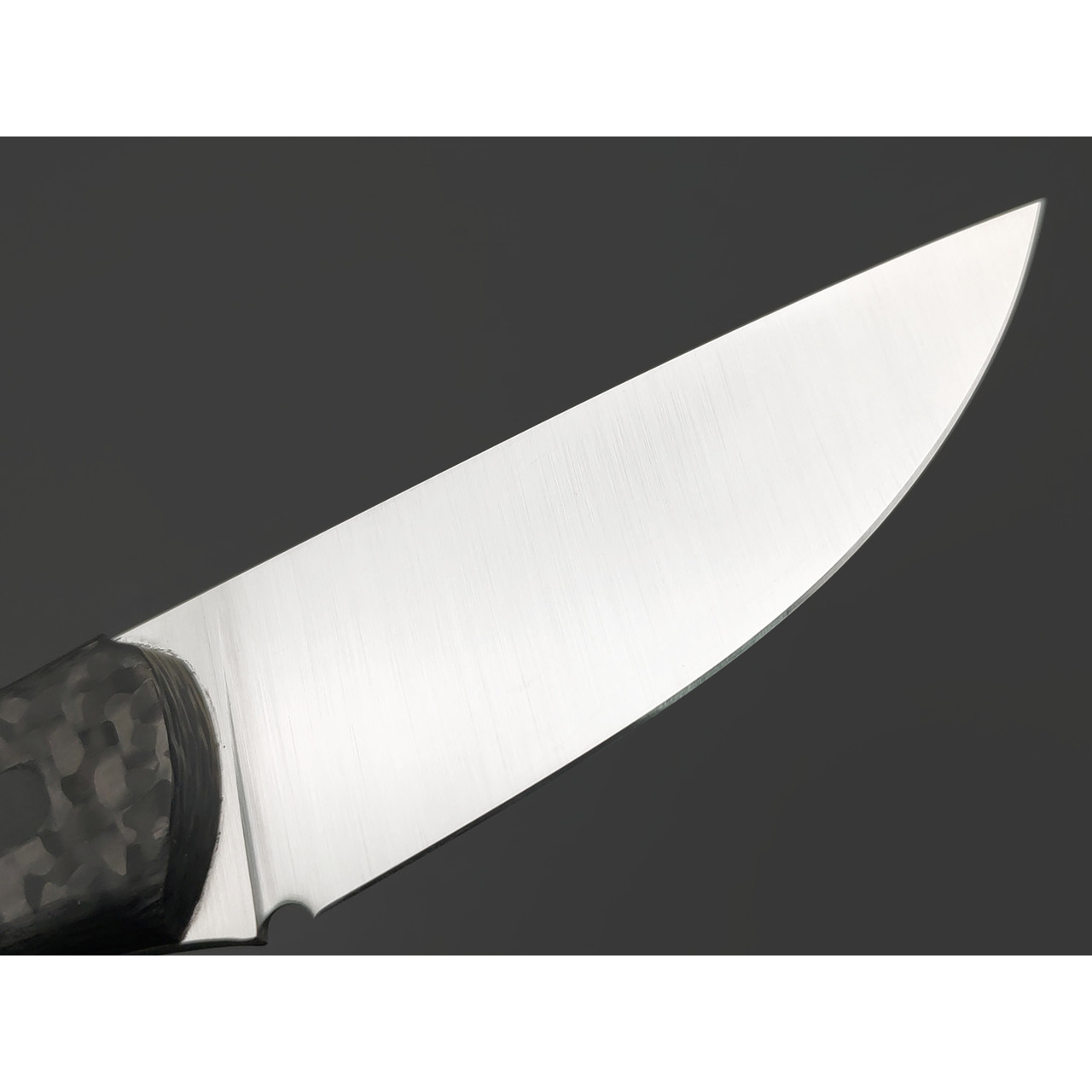 Град Горький нож Шейный сталь VG-10 satin, рукоять Carbon fiber