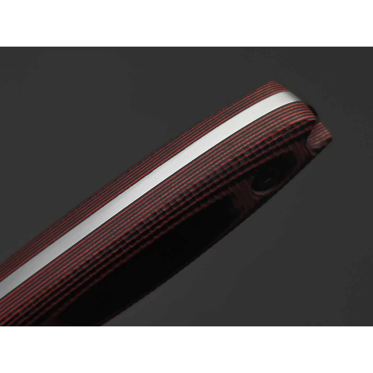 Град Горький нож Оса сталь Х12МФ satin, рукоять G10 black & red