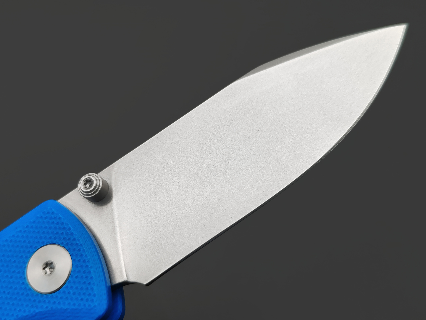 Нож QSP Canary folder QS150-I1 сталь 14C28N stonewash, рукоять G10 blue