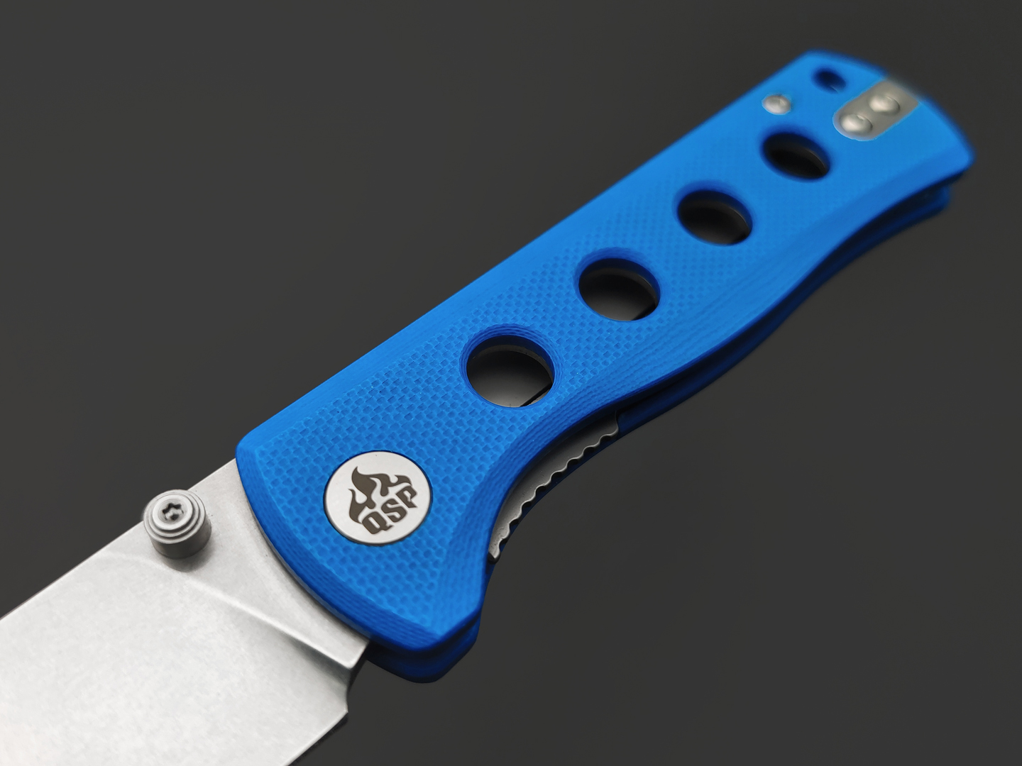 Нож QSP Canary folder QS150-I1 сталь 14C28N stonewash, рукоять G10 blue