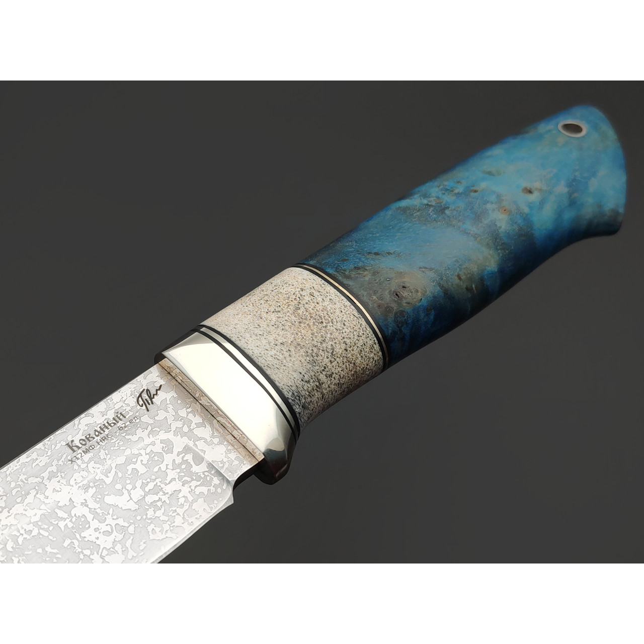 Платонов Д.Г. кованый нож Тигр сталь Х12МФ, рукоять Карельская берёза, рог лося, мельхиор