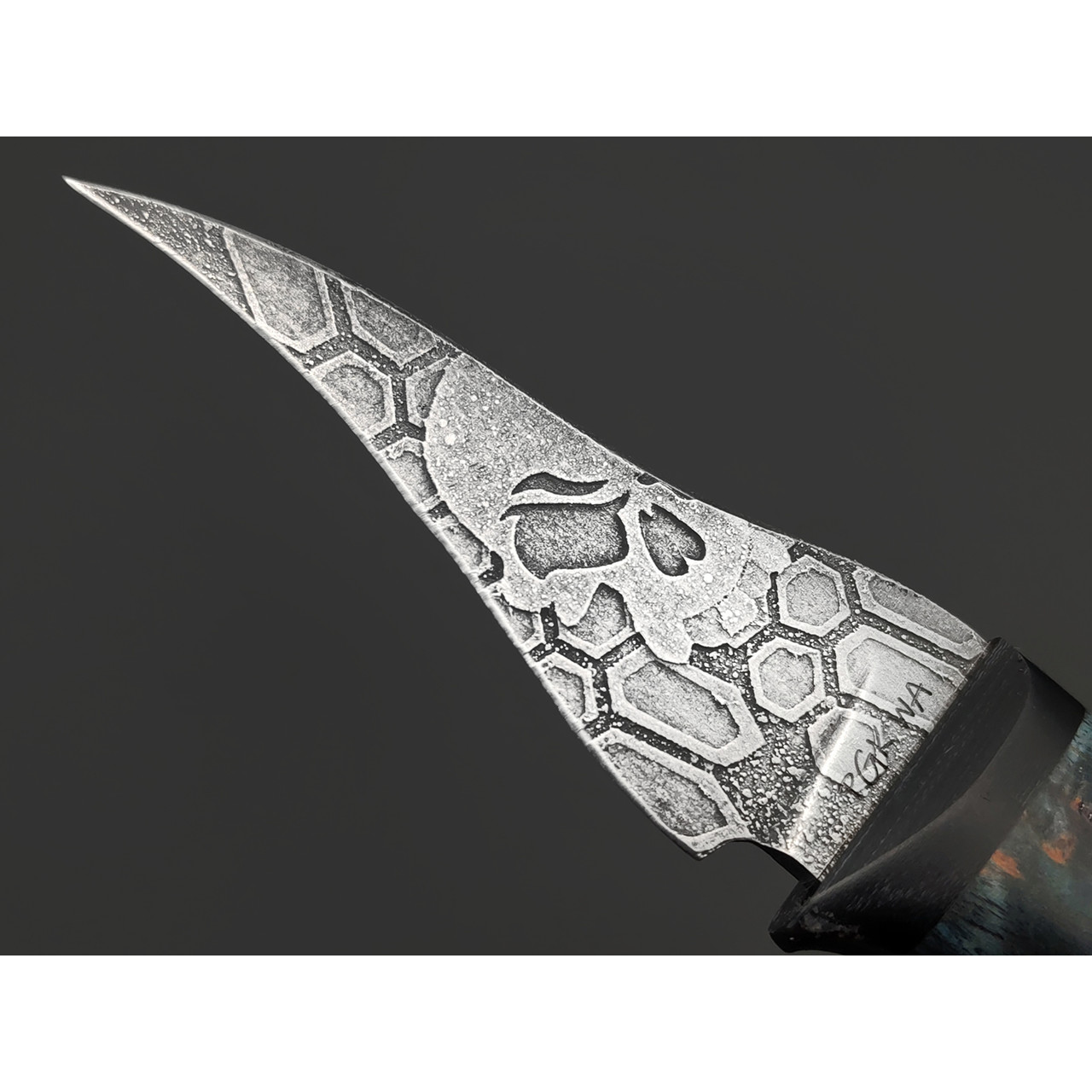 Волчий Век нож Злой Custom сталь PGK WA, рукоять Карельская берёза, G10, карбон