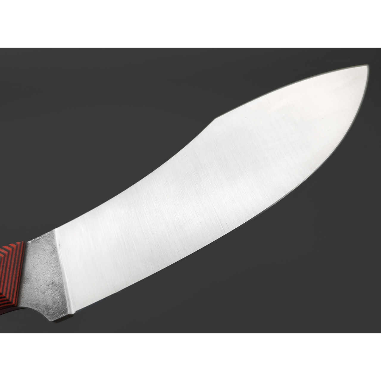 BRK нож Канадец сталь VG-10 satin, рукоять G10 red & black