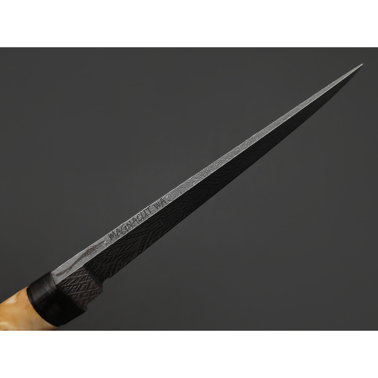 Волчий Век нож Сечень Custom сталь Magnacut WA, рукоять Дерево ясень, carbon fiber gold, латунь