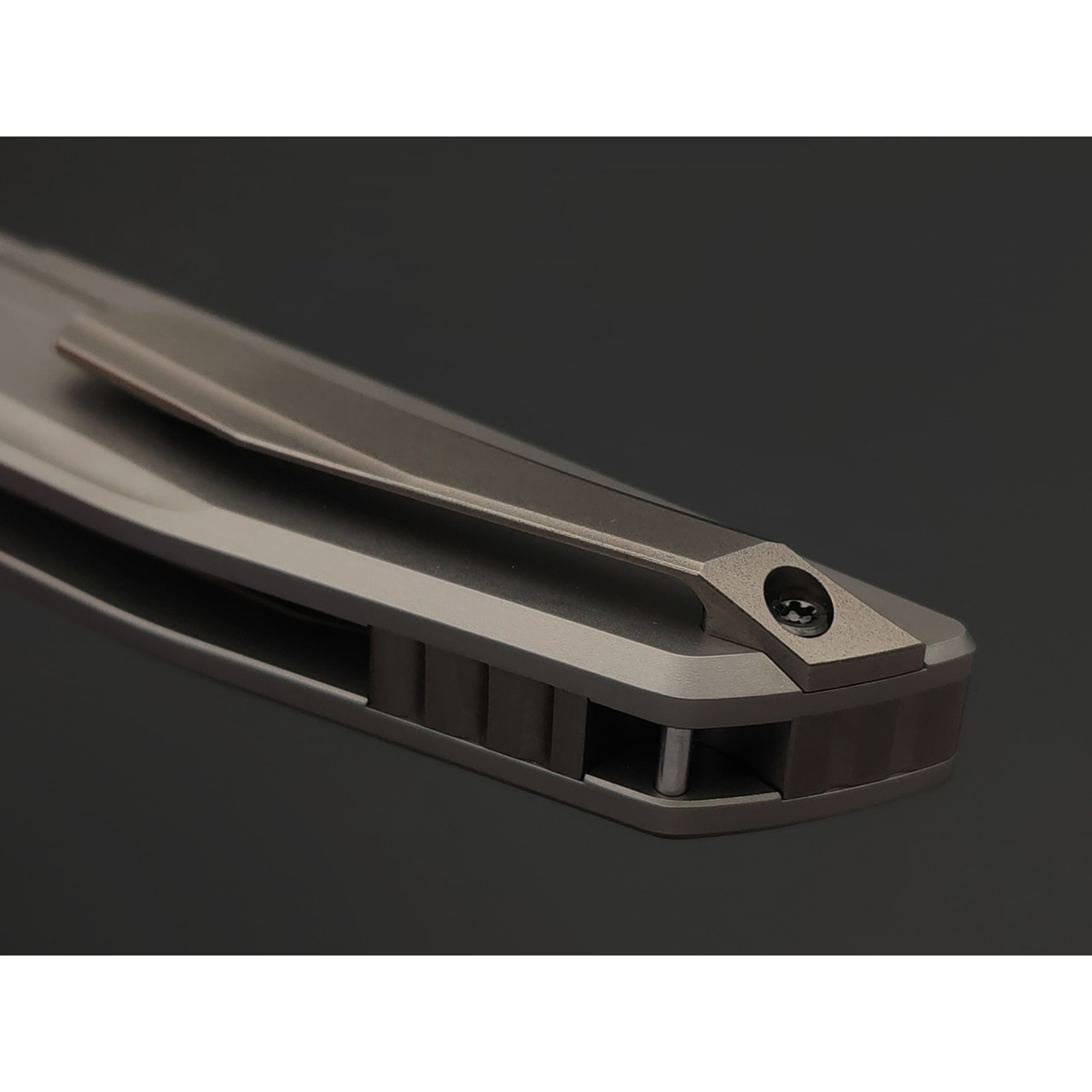 TuoTown складной нож Doroda TDR-SSM сталь Laminated SLD-Copper, рукоять Titanium TC4 Grey