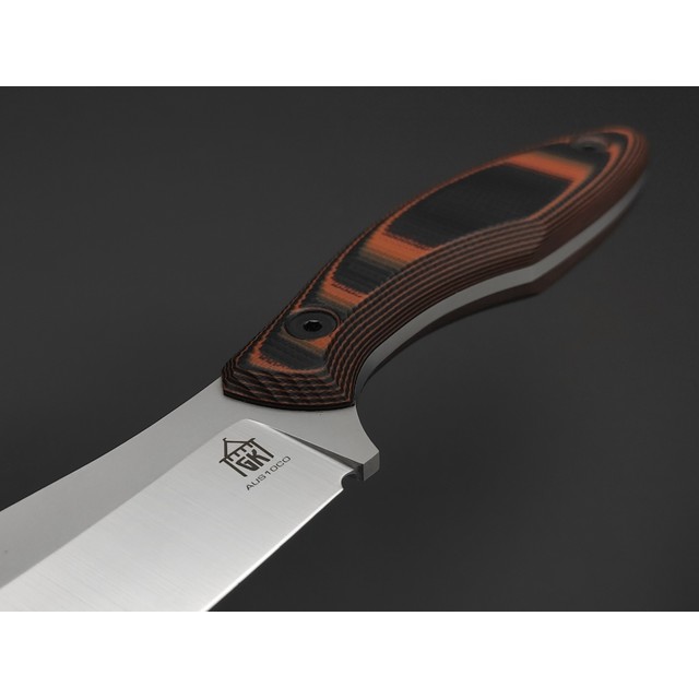 Град Горький нож Канадец сталь Aus-10Co satin, рукоять G10 black & orange
