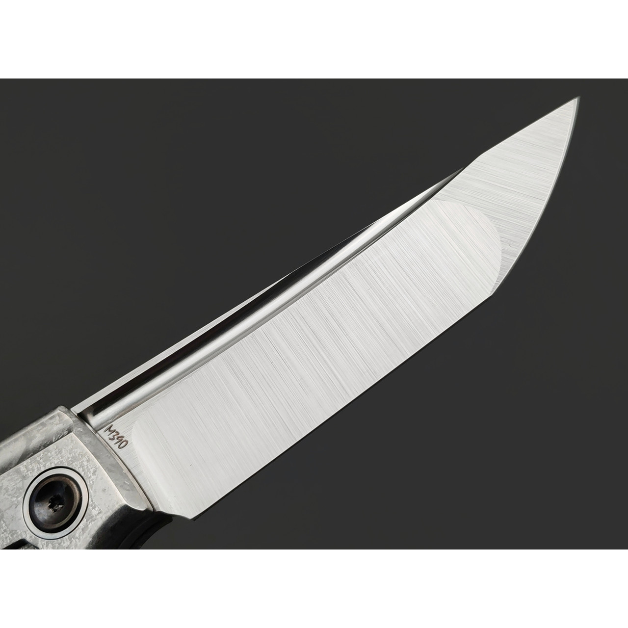 TuoTown складной нож Common TCM-MK сталь M390, рукоять Titanium Crystal Grey