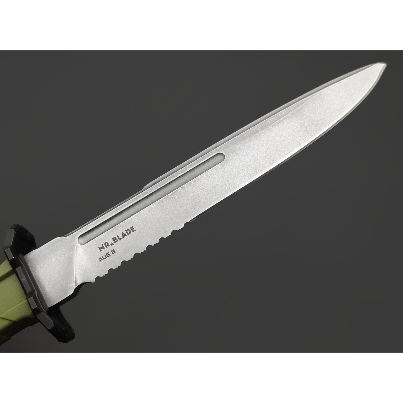 Mr.Blade нож Leshiy с серрейтором, сталь Aus-8 стоунвош, рукоять Эластрон зелёный