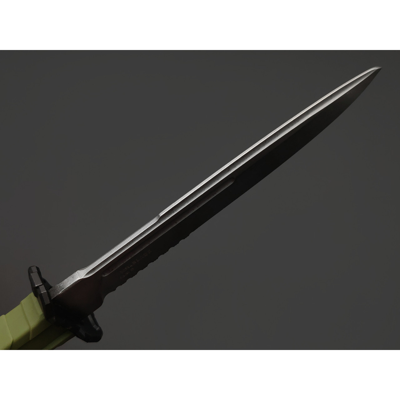 Mr.Blade нож Leshiy с серрейтором, сталь Aus-8 стоунвош, рукоять Эластрон зелёный
