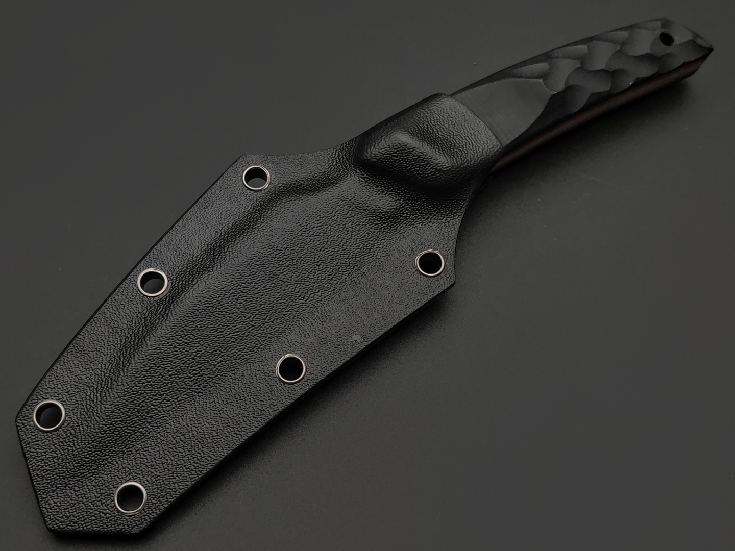 Neyris Knives нож Коготь сталь N690, рукоять G10 black & red