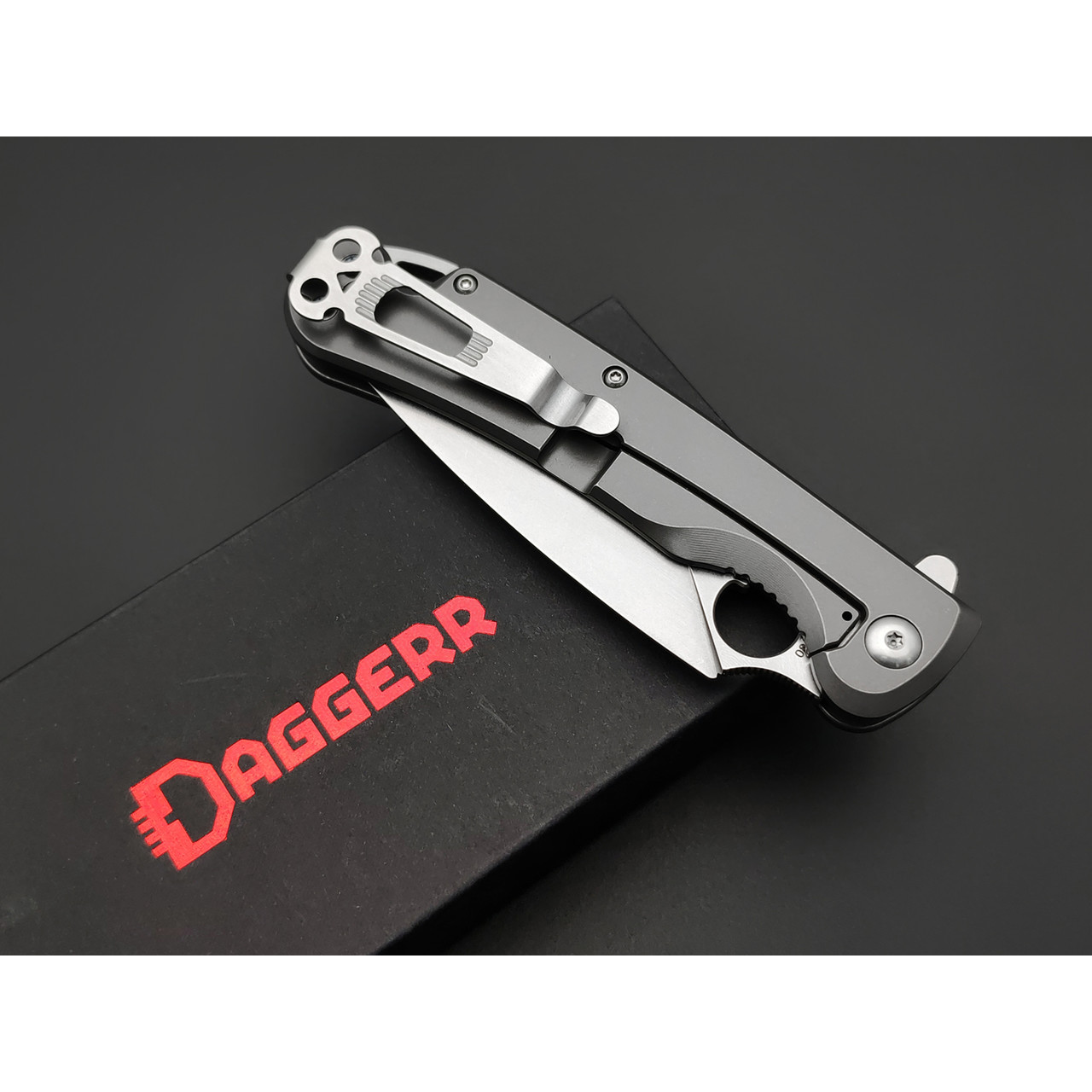 Daggerr нож Arrow Flipper frame lock SW сталь D2 стоунвош, рукоять Steel gray