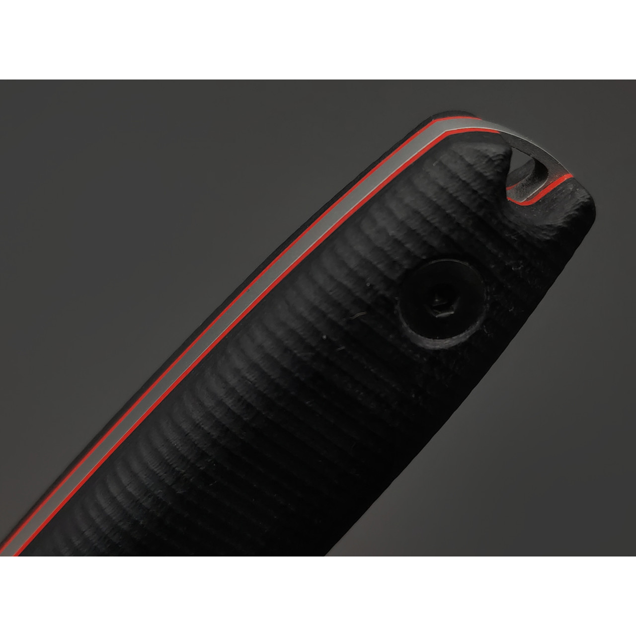 Град Горький нож Оса сталь Aus-10Co satin, рукоять G10 black & red