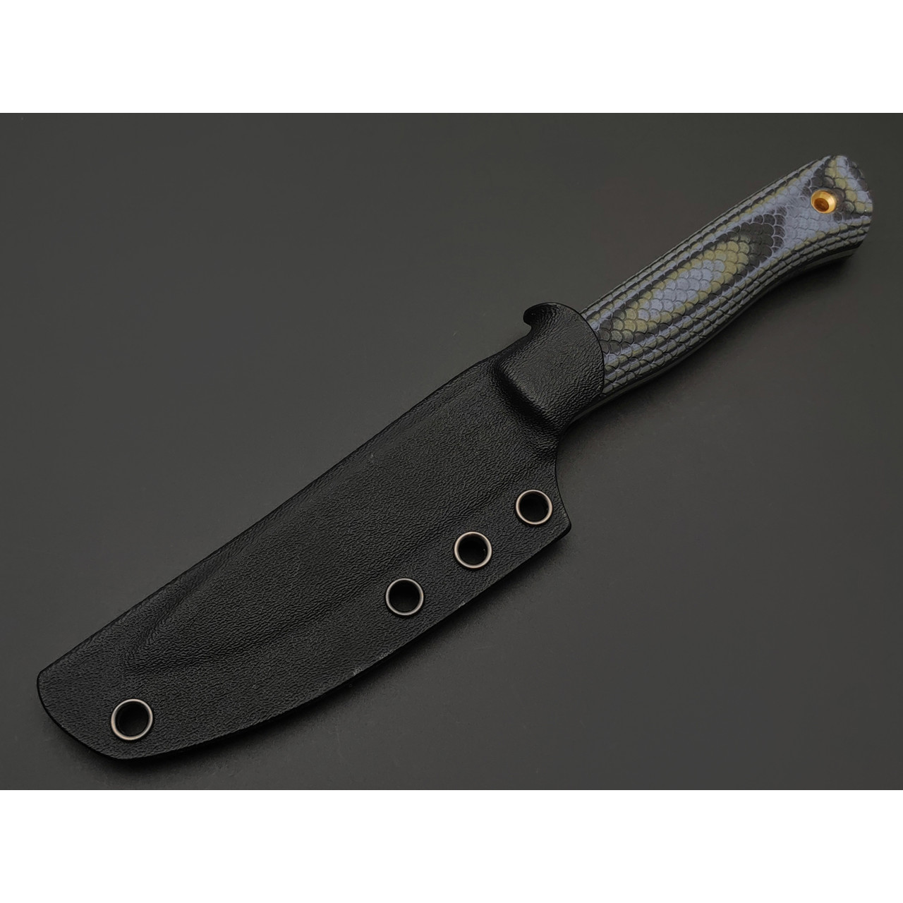 BRK нож Бушкрафт сталь N690 satin, спуски конвекс, рукоять G10 black-grey & green, насечка