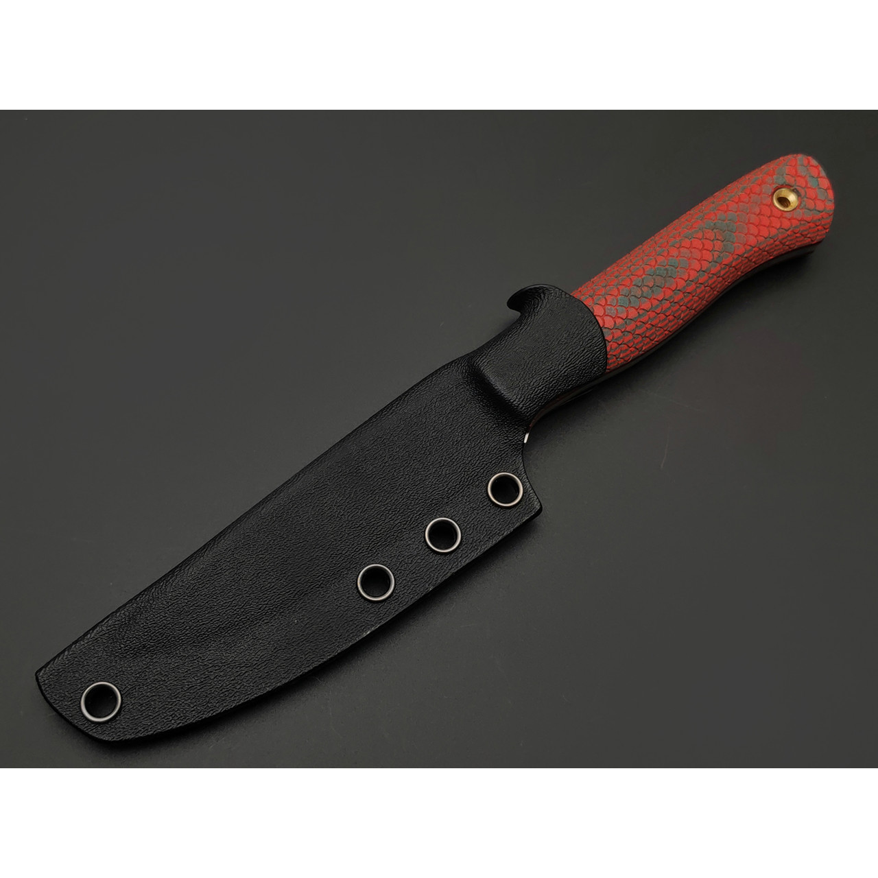 BRK нож Бушкрафт сталь N690 satin, спуски конвекс, рукоять G10 red & green, насечка