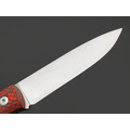 BRK нож Бушкрафт сталь N690 satin, спуски конвекс, рукоять G10 red & green, насечка