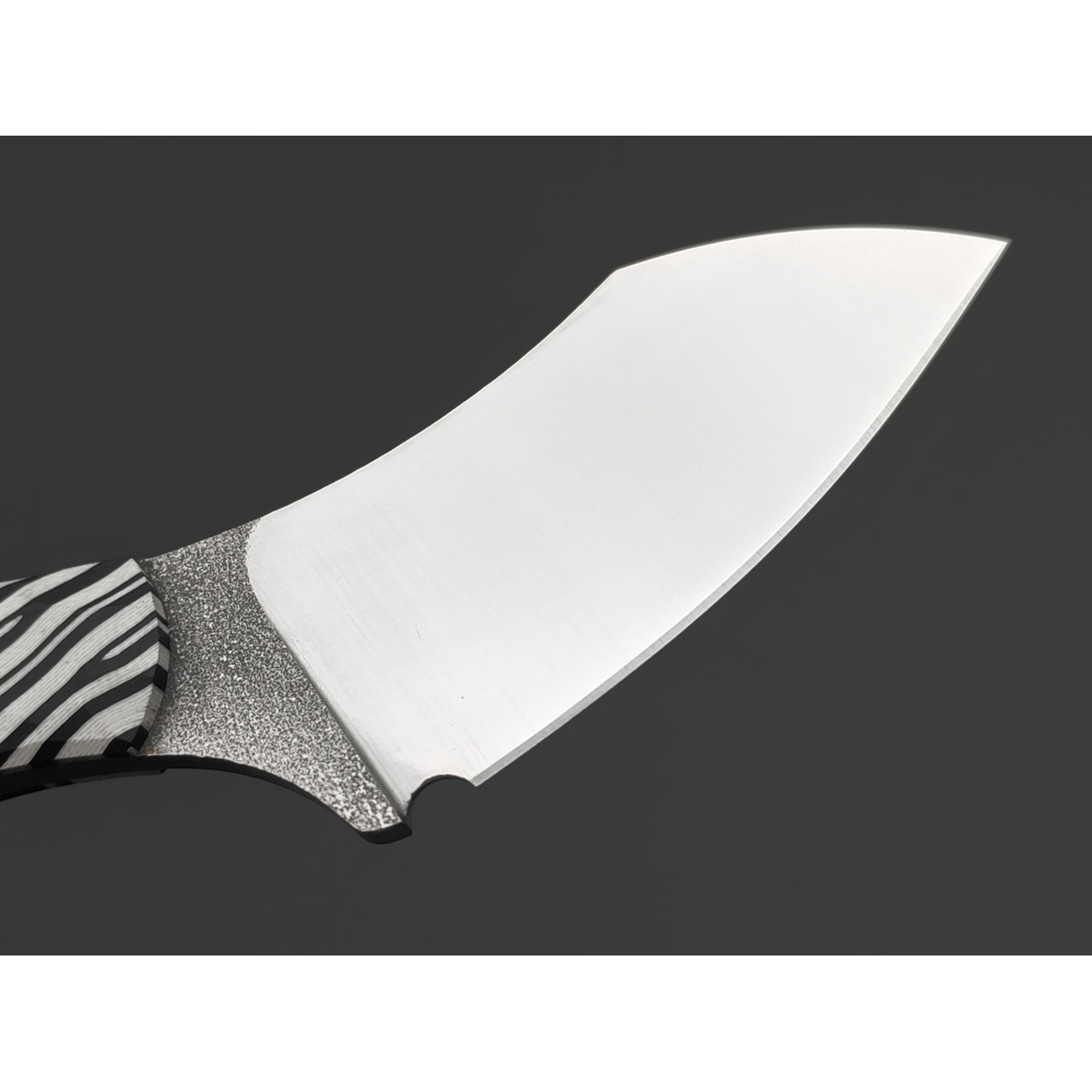 BRK нож Зефирка сталь VG-10, Рукоять G10 chaotic black & white