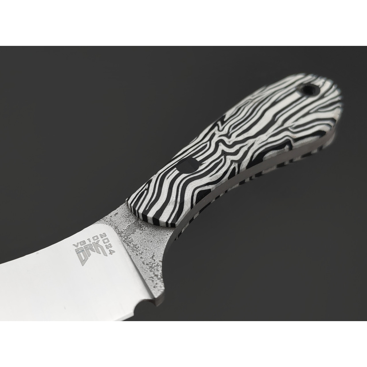 BRK нож Зефирка сталь VG-10, Рукоять G10 chaotic black & white