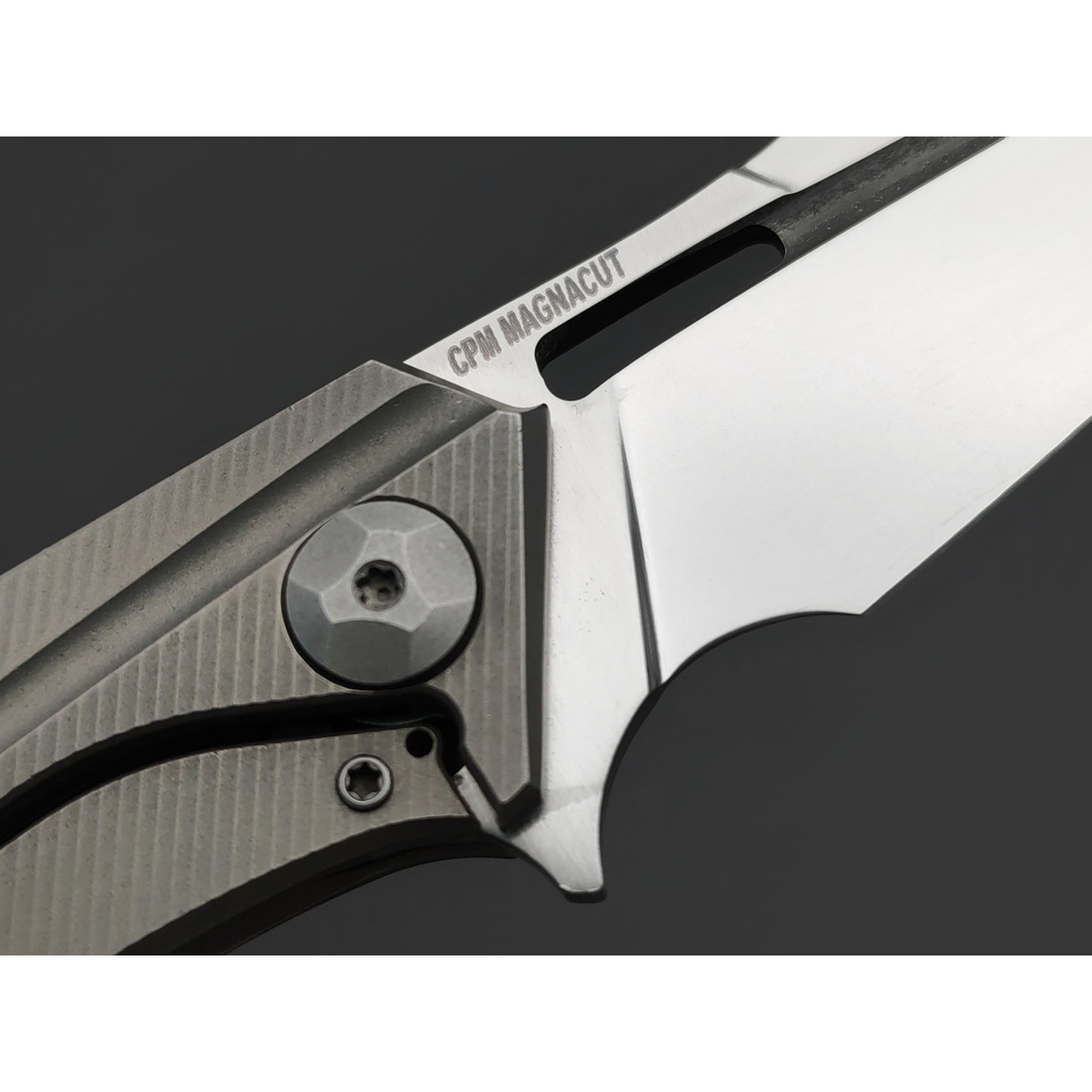 Neyris Knives складной нож Бек сталь CPM Magnacut, рукоять Titanium, timascus, carbon fiber red