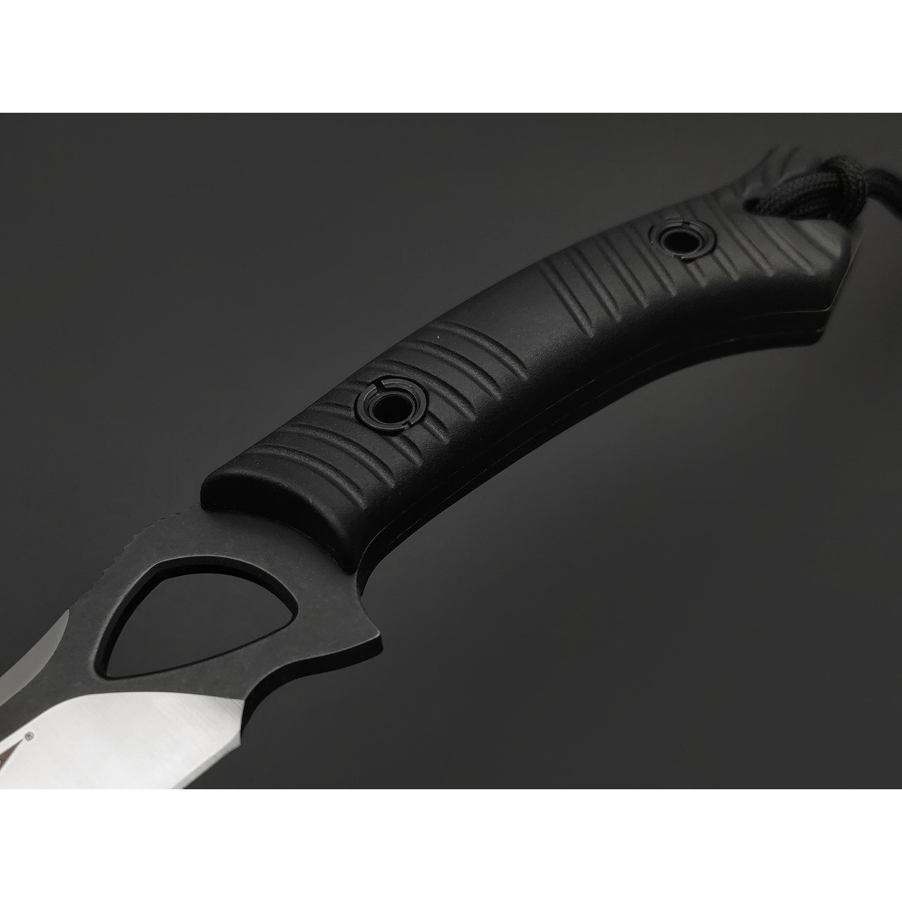 Tonife нож Explorer Black HKT4021BK-BTS сталь 8Cr14MoV black titanium, рукоять GRN