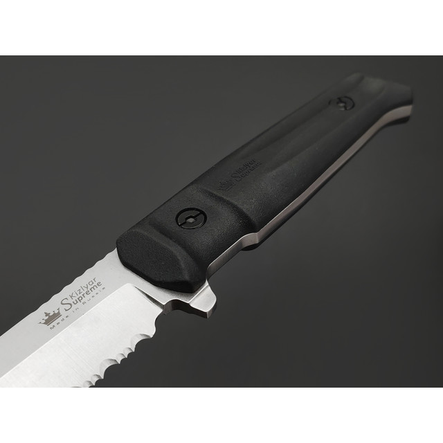Kizlyar Supreme тактический нож Alpha Serrated сталь D2 стоунвош, рукоять Kraton black, ножны Molle camo