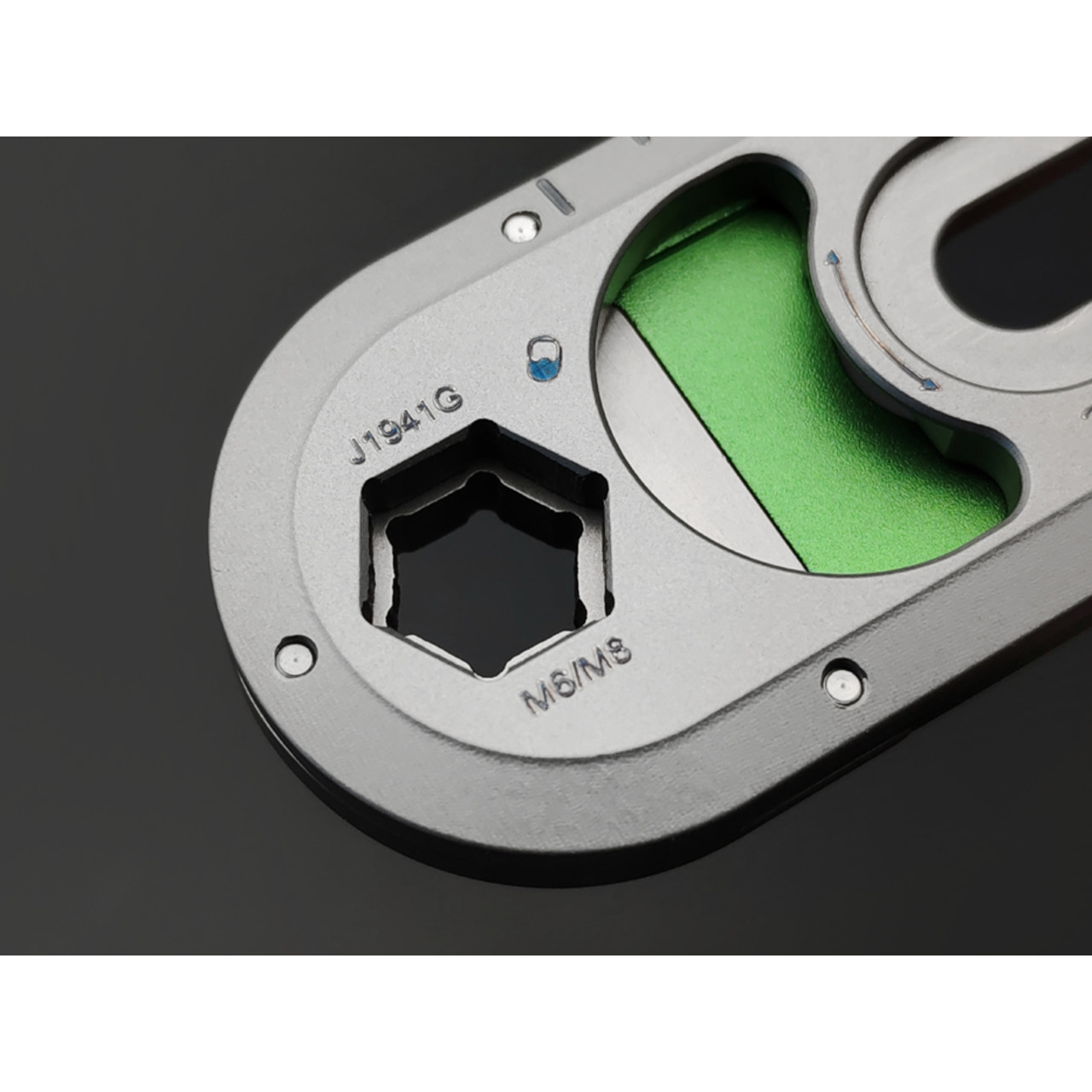 CJRB EDC tool Breeze J1941G-GN углеродистая сталь, рукоять Titanium, aluminum green